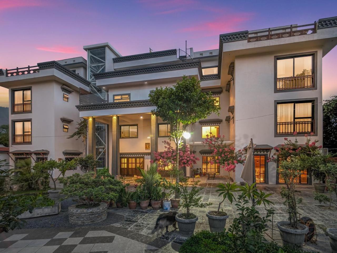 Uma Residence And Suites Kathmandu Exterior photo